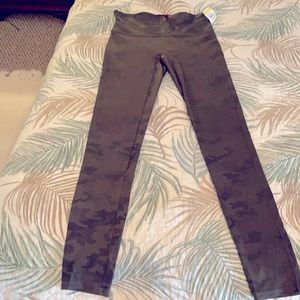 NWT SPANX METALLIC CAMO LEGGINGS